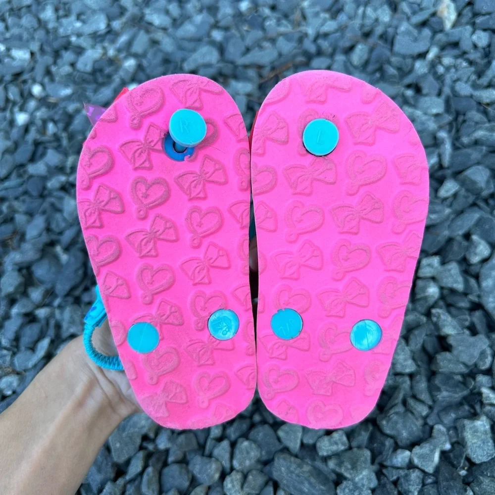 Jojo Siwa Sandals Size 7/8‎